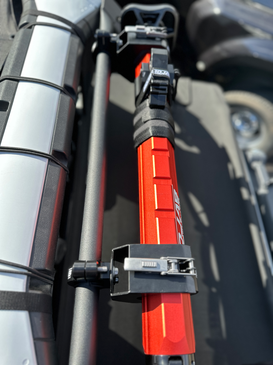 Tube adapter for hydraulic jack mounting clamp (pair)