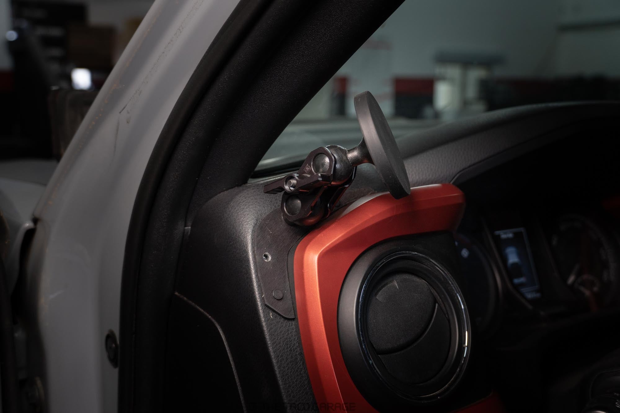 Driver Side Dash Mount (DDM)