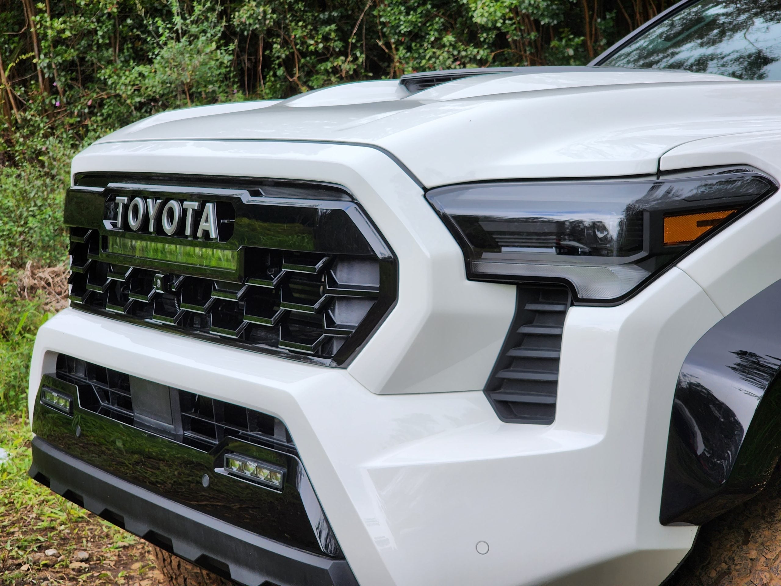 2024+ Tacoma Heritage Grille Light Bar Mounting Brackets