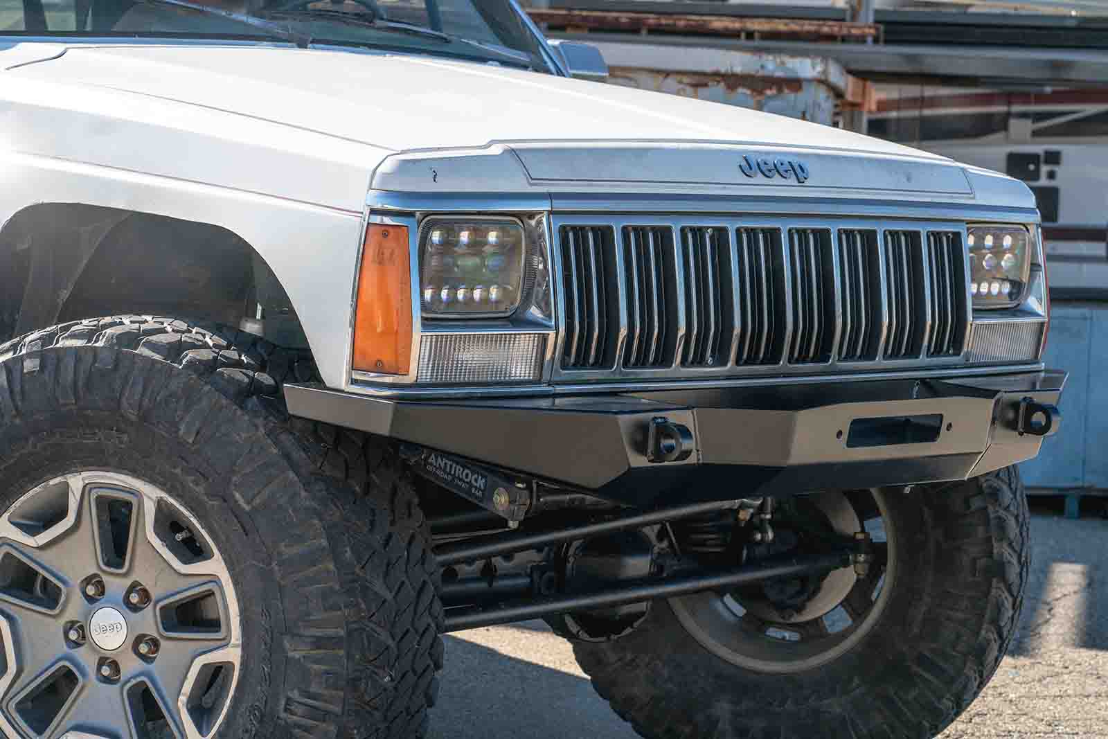 Full Width Front Winch Bumper for Jeep XJ