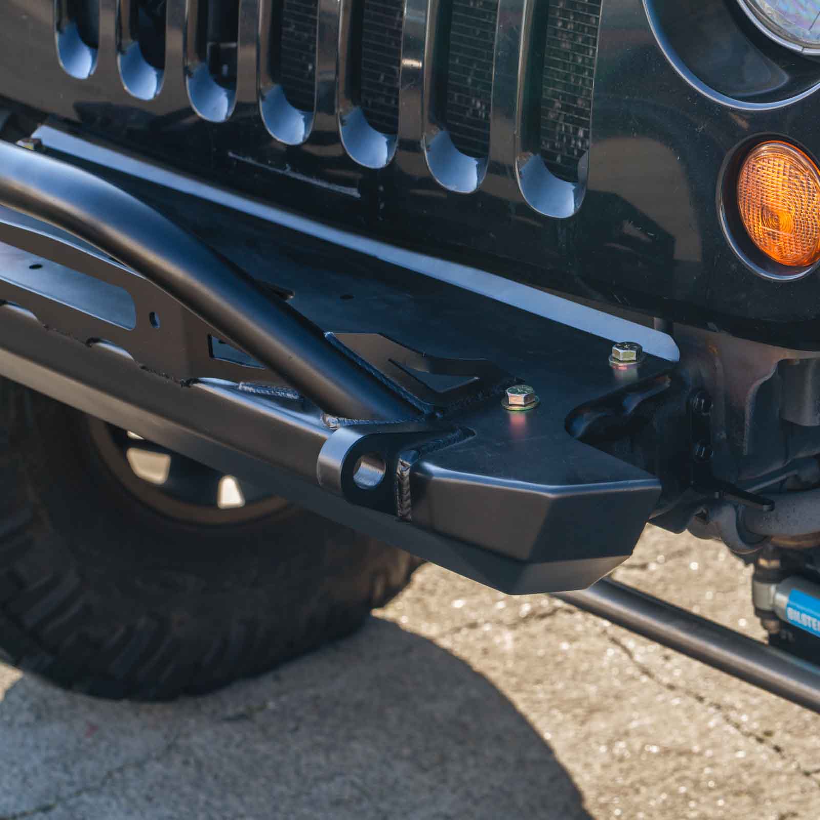 Frame Chop Front Bumper with Stinger for Jeep JK